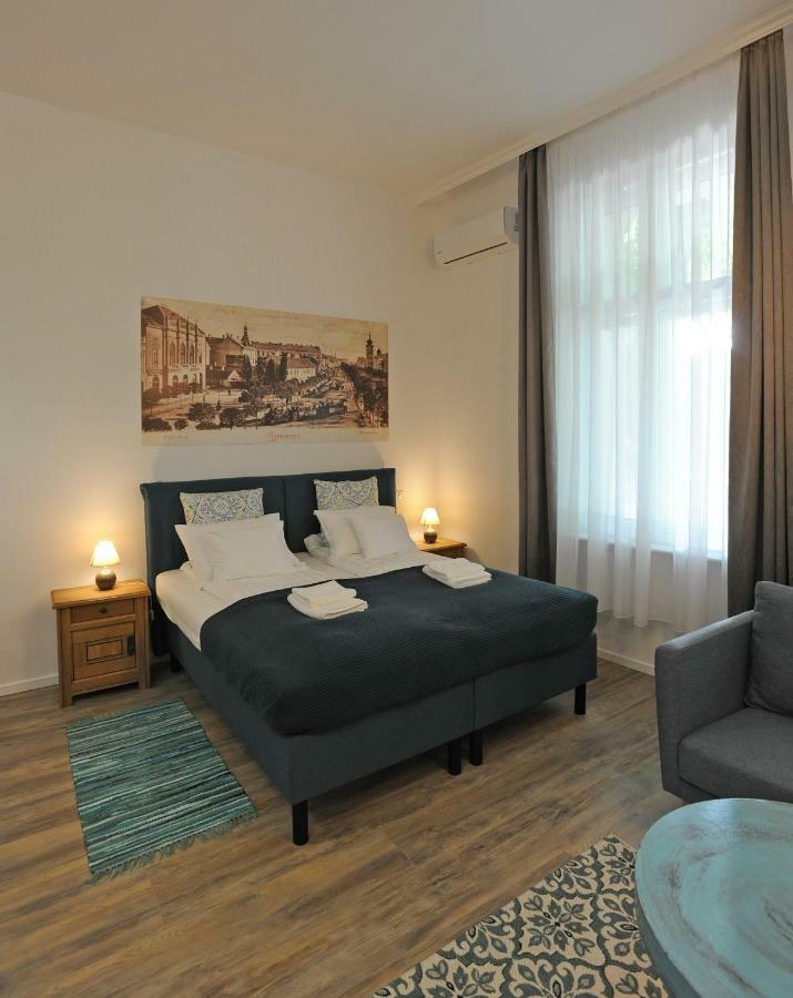 M37 Apartman Debrecen Ngoại thất bức ảnh