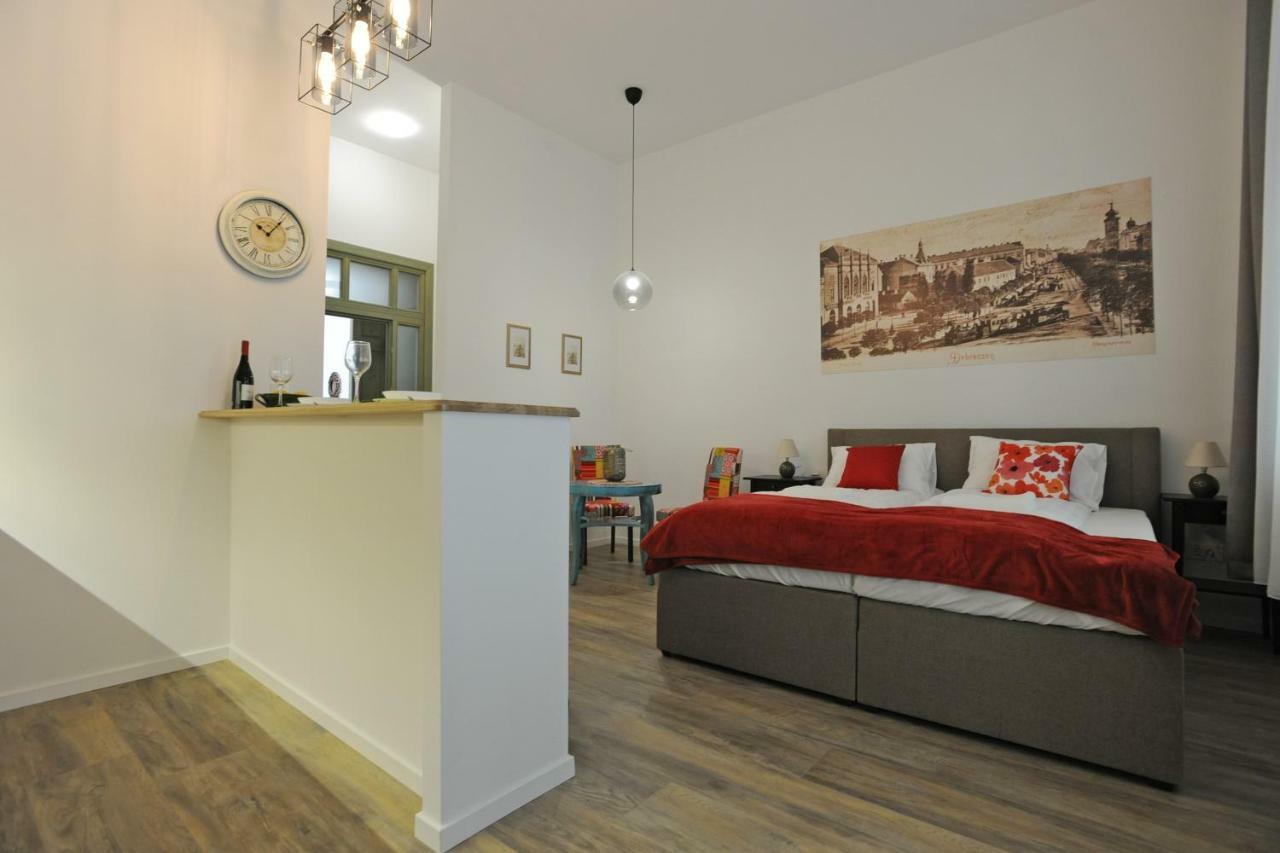 M37 Apartman Debrecen Ngoại thất bức ảnh